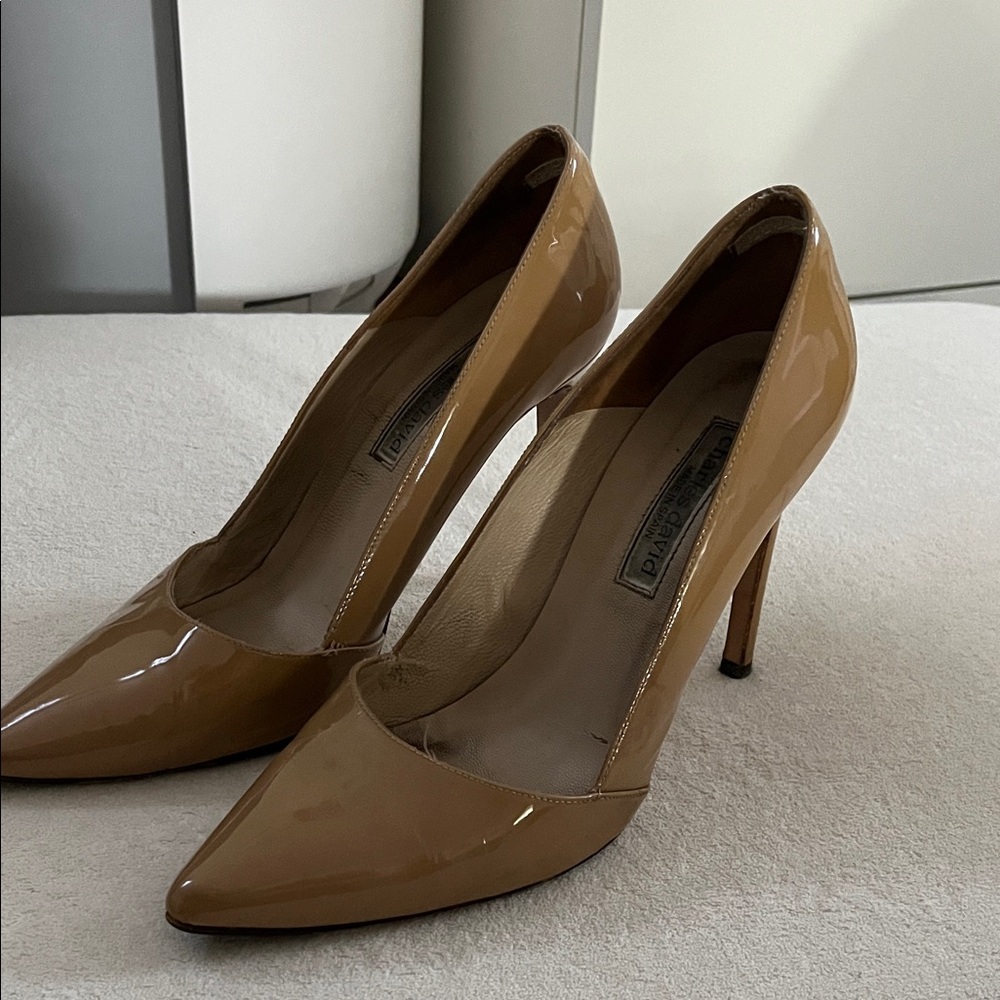 Charles David Tan Patent Leather Pointed-Toe Pumps